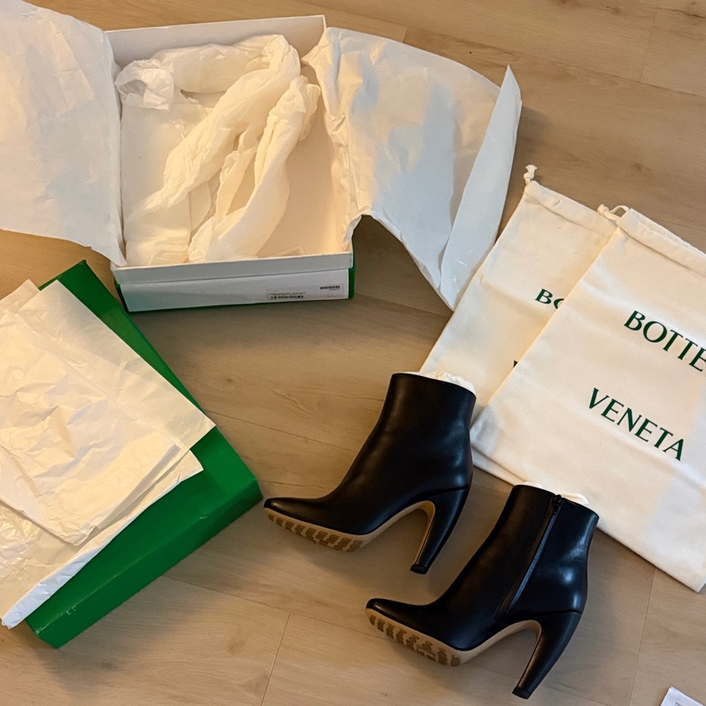 Bottega Veneta Black Canalazzo Boots